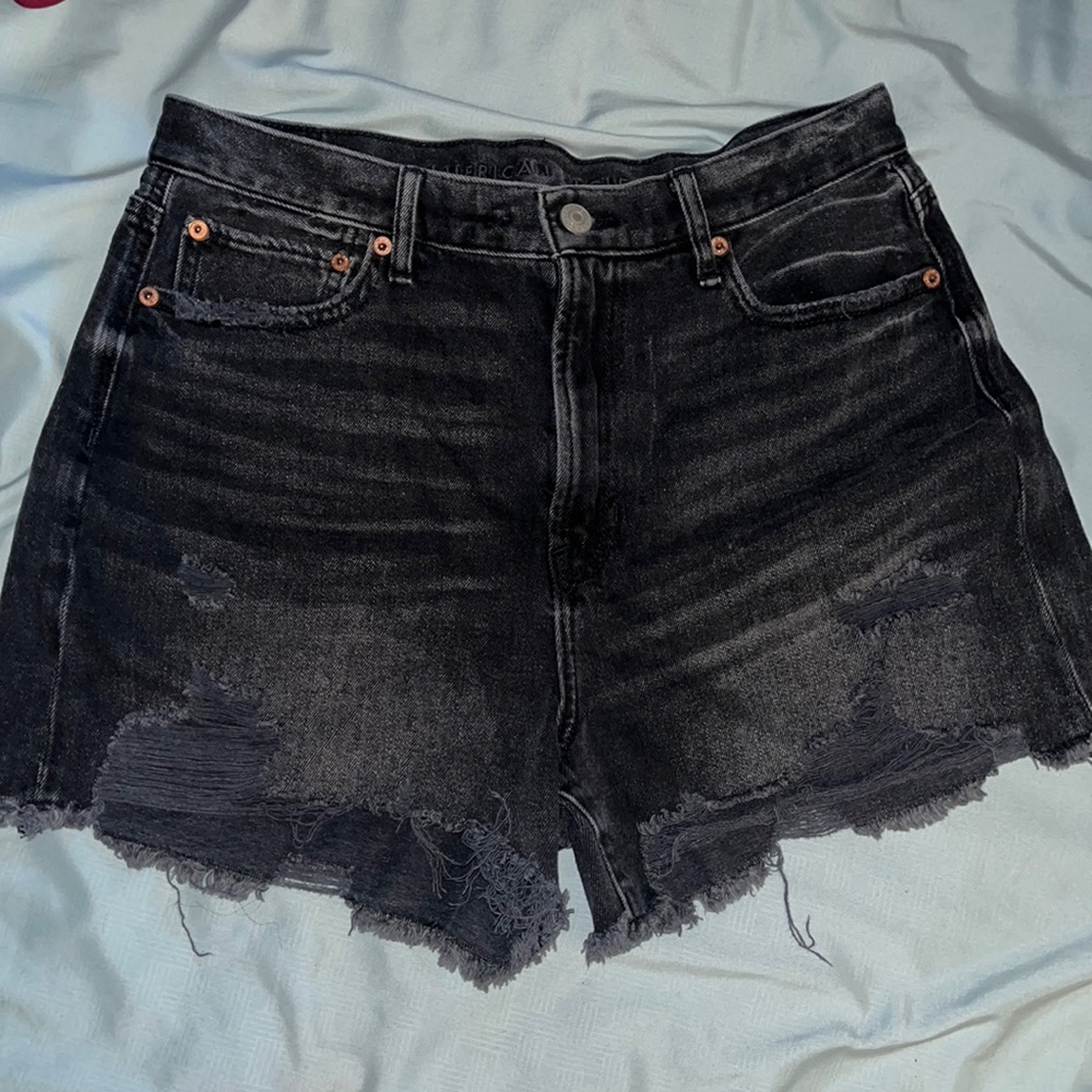 American eagle 90s boyfriend shorts distressed